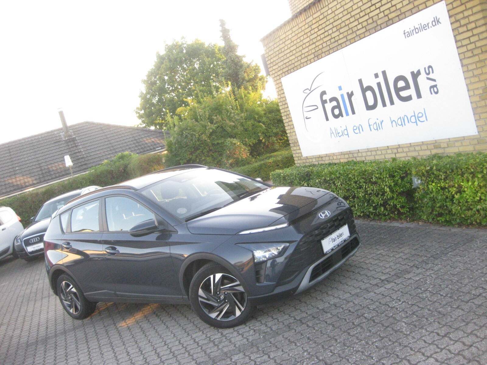 Grå Hyundai Bayon fra 2023