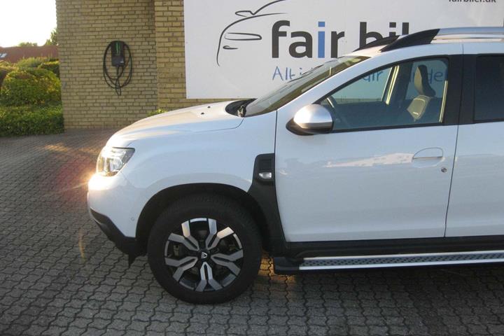 Hvid Dacia Duster fra 2022
