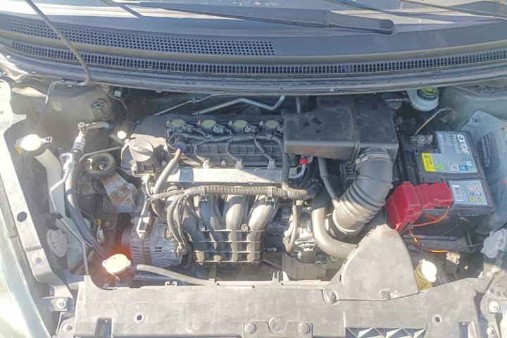 Sort Mitsubishi Colt fra 2008