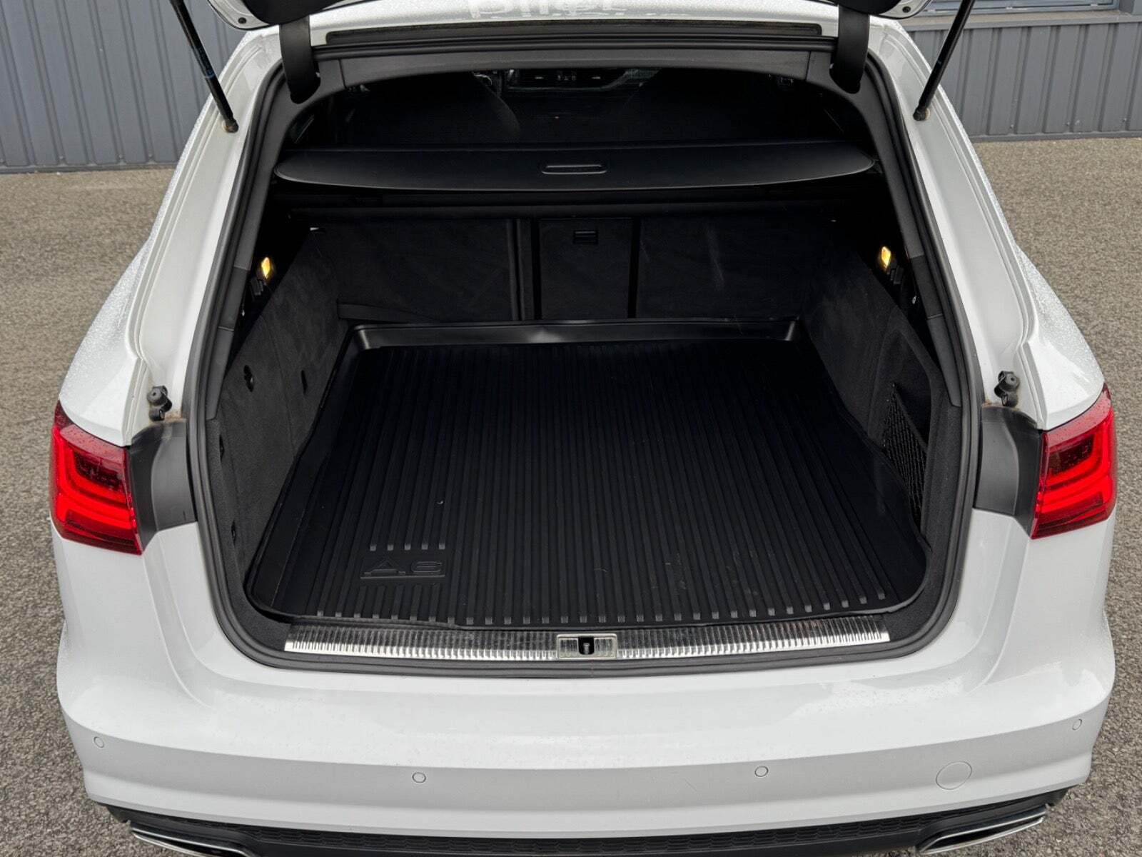 Hvid Audi A6 fra 2015