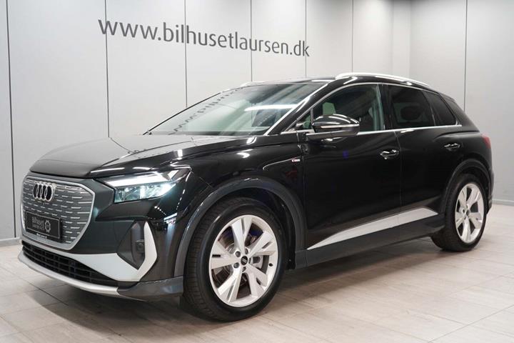 Sort Audi Q4 e-tron fra 2024 set udefra