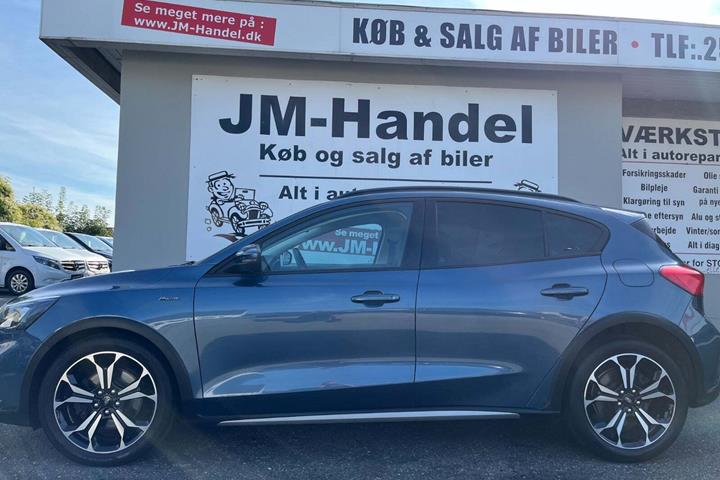 Blå Ford Focus fra 2019