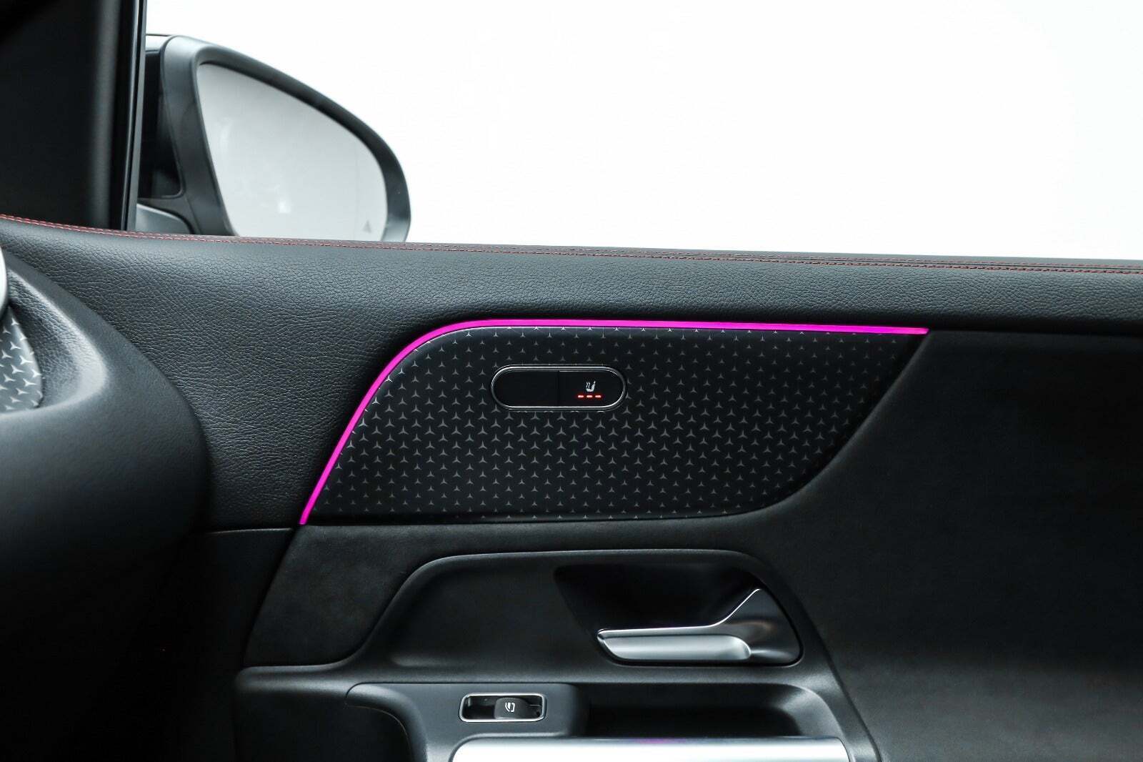 Sort Mercedes EQA250+ fra 2024