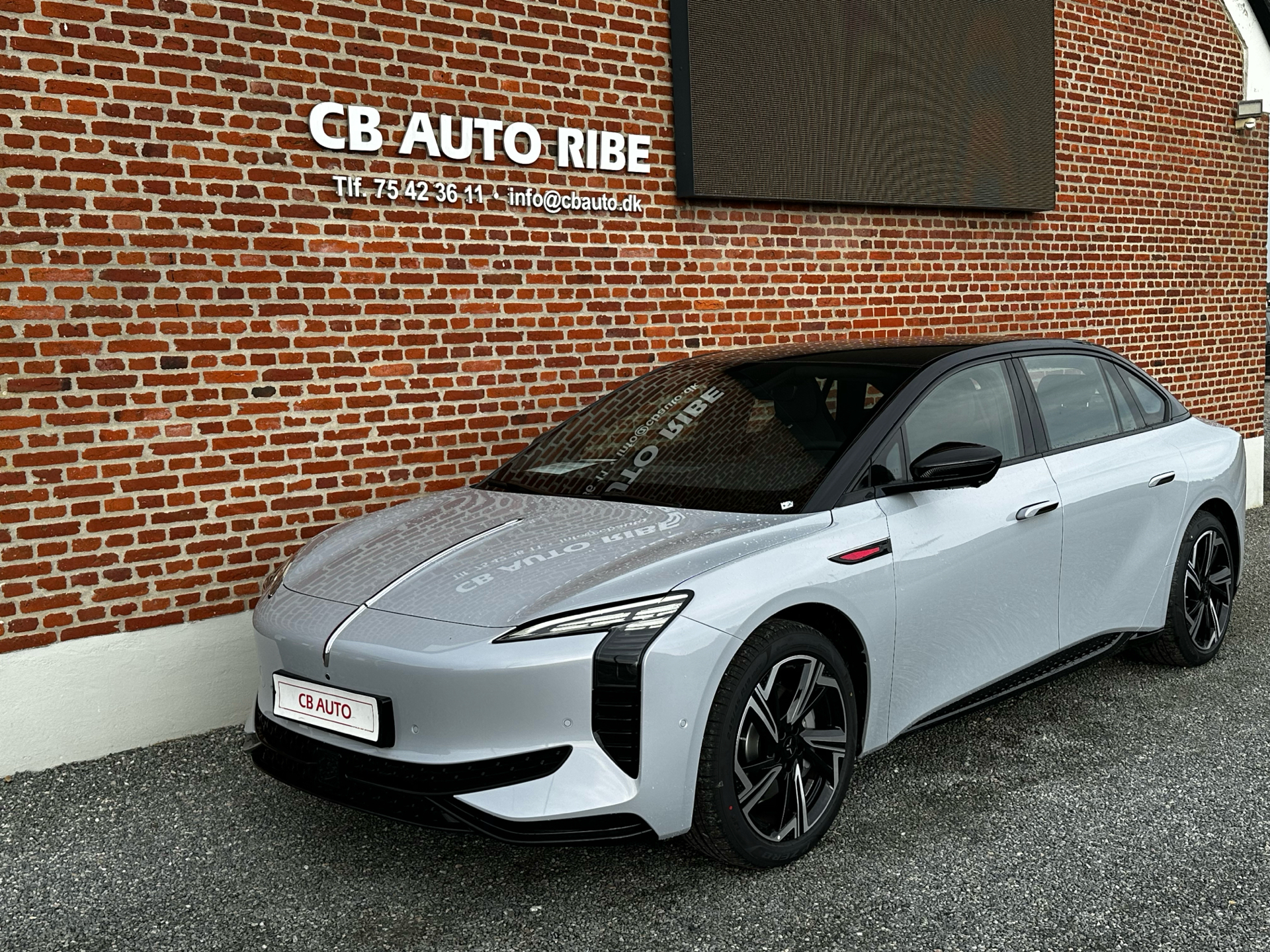 Hongqi EH7 EL Exclusive 339HK Aut.