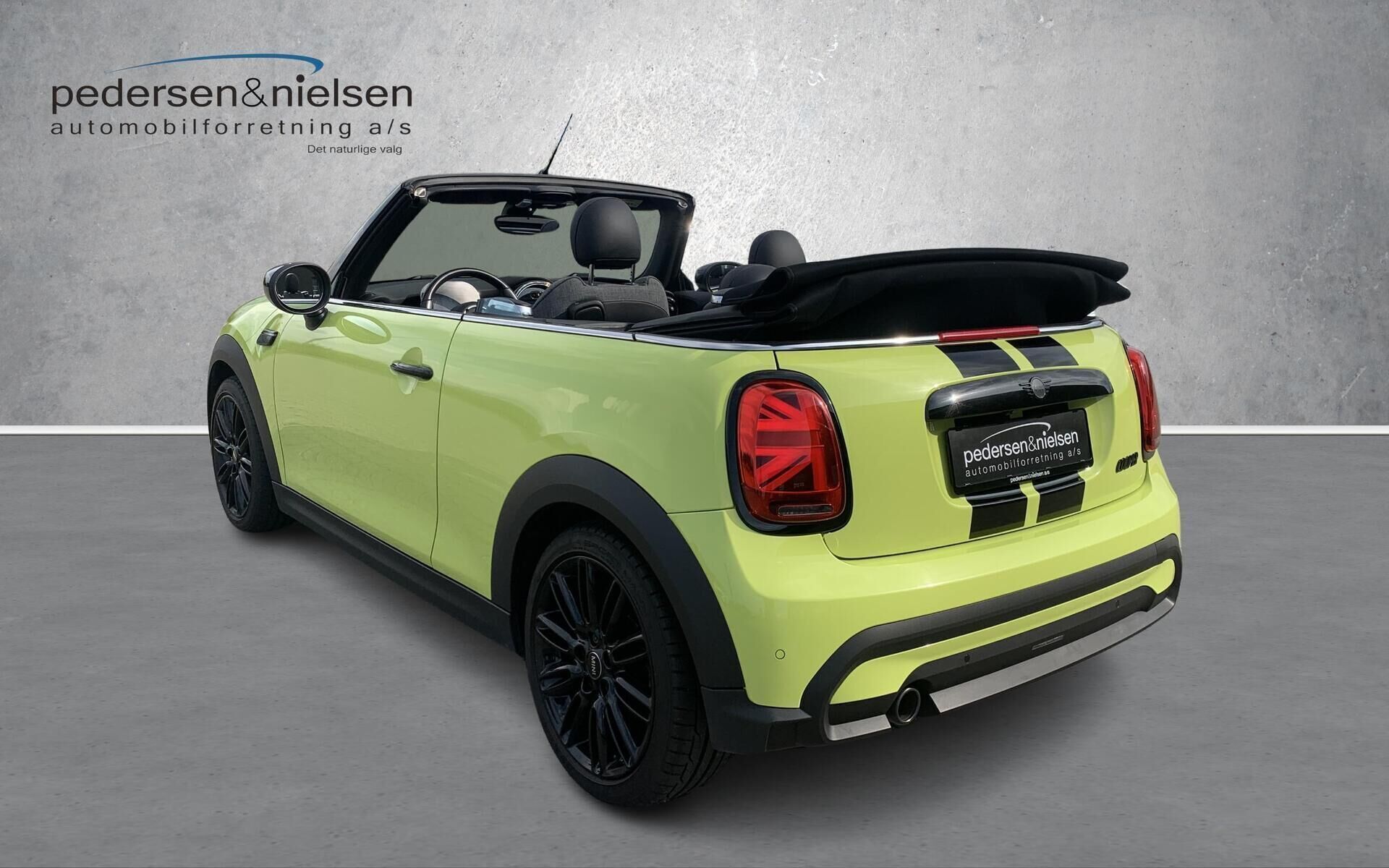 Gul Mini Cooper fra 2021