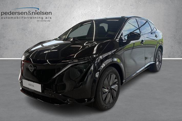 Grøn Nissan Ariya fra 2024 set udefra