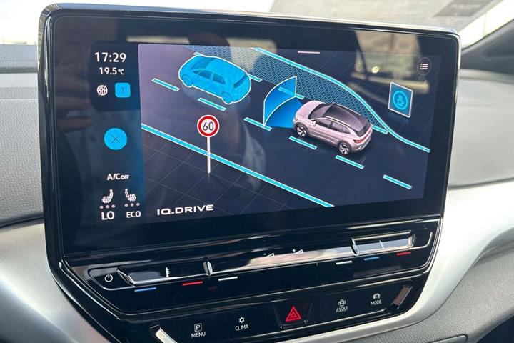 Hvid VW ID.4 fra 2021