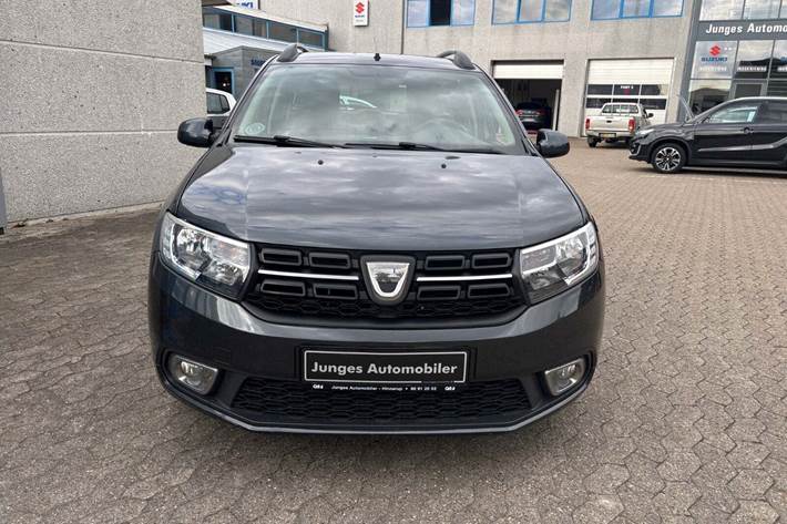 Brun Dacia Logan fra 2020