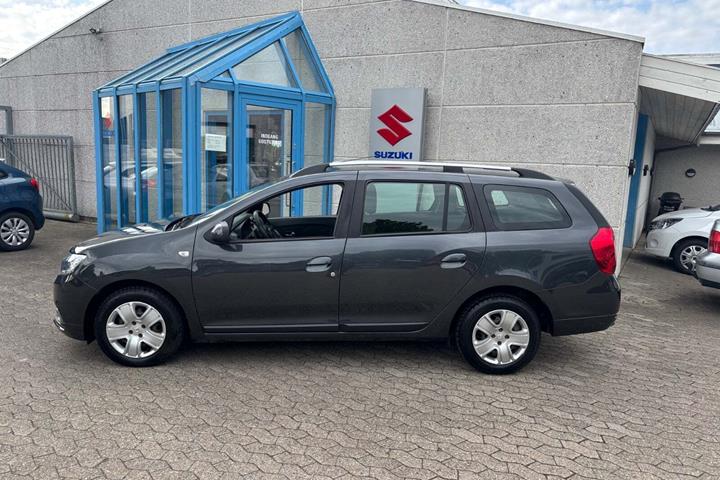 Brun Dacia Logan fra 2020