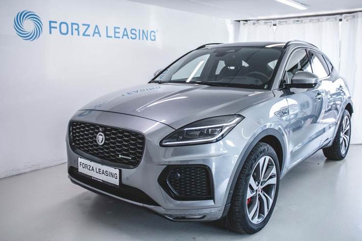 Grå Jaguar E-Pace fra 2021 set udefra
