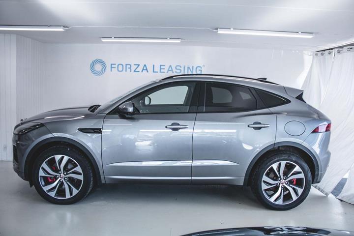 Grå Jaguar E-Pace fra 2021