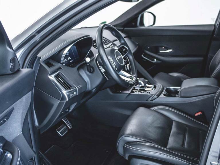 Jaguar E-Pace 1,5 P300e R-Dynamic SE aut.