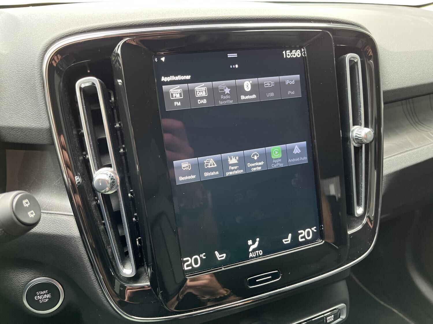 Blå Volvo XC40 fra 2023