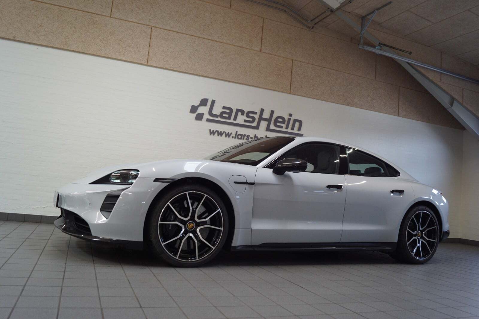 Porsche Taycan Turbo S Performance+