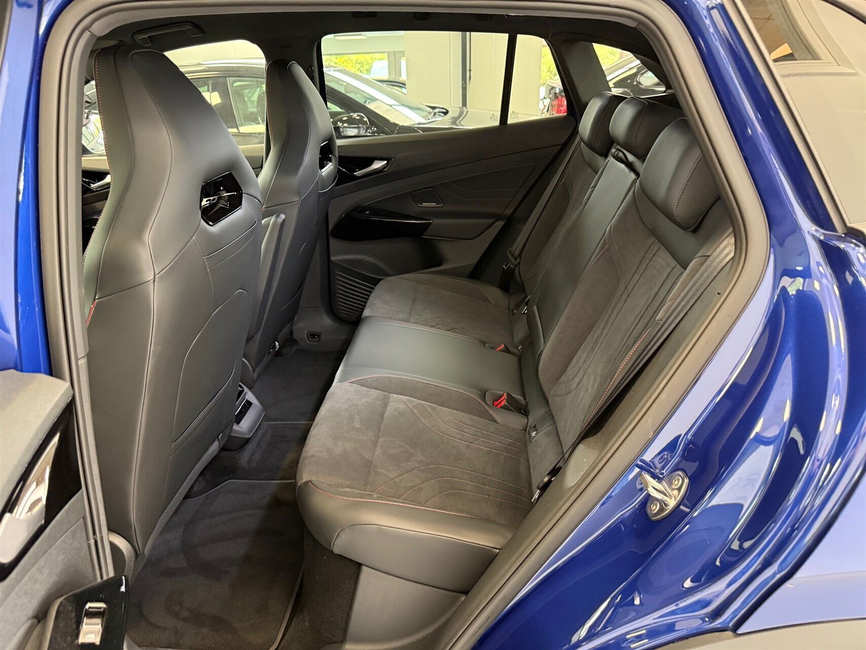 Blå VW ID.4 fra 2024