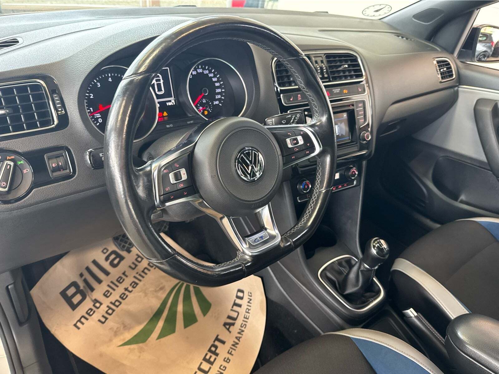 Hvid VW Polo fra 2017