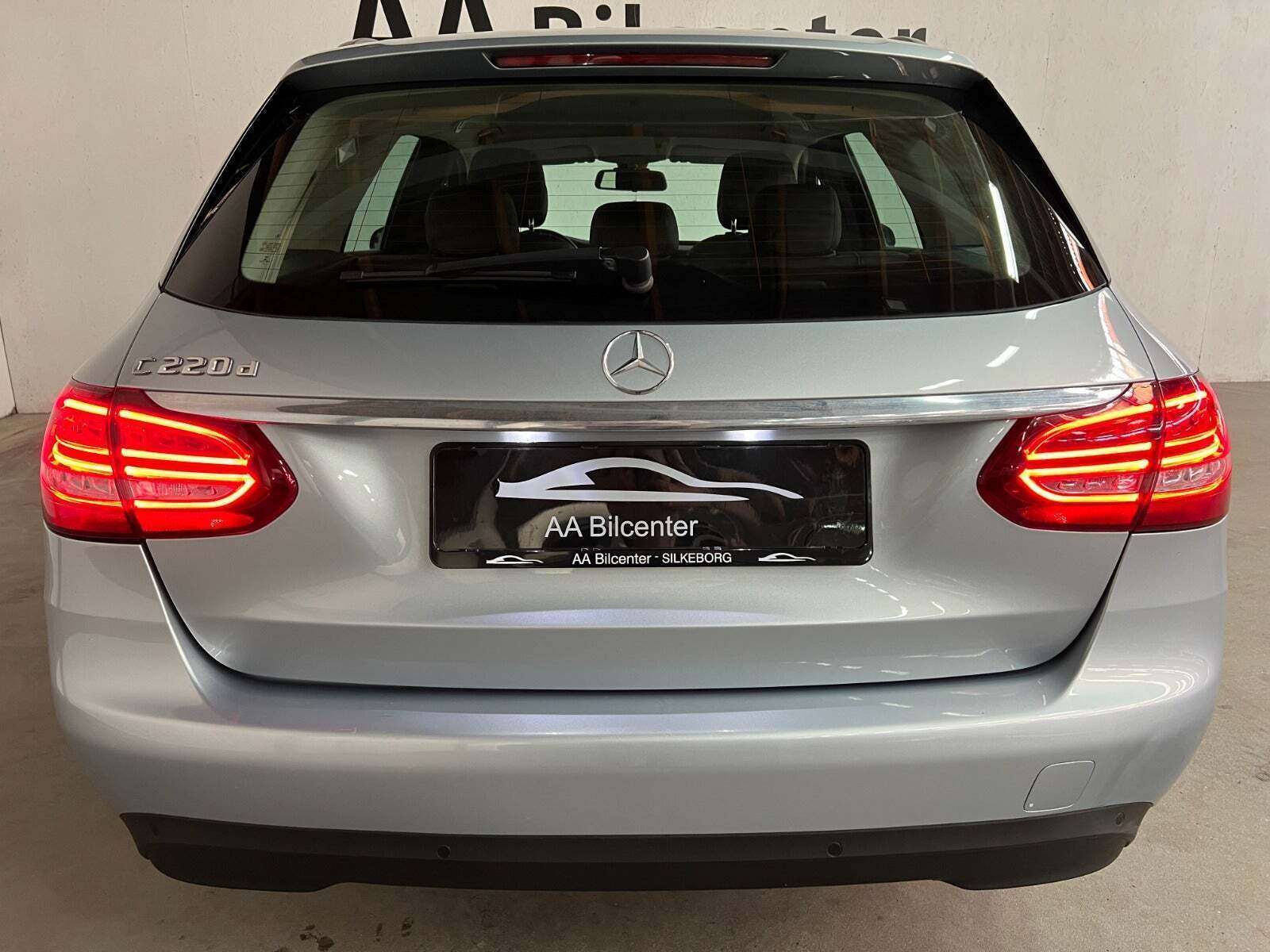 Sølv Mercedes C220 d fra 2018