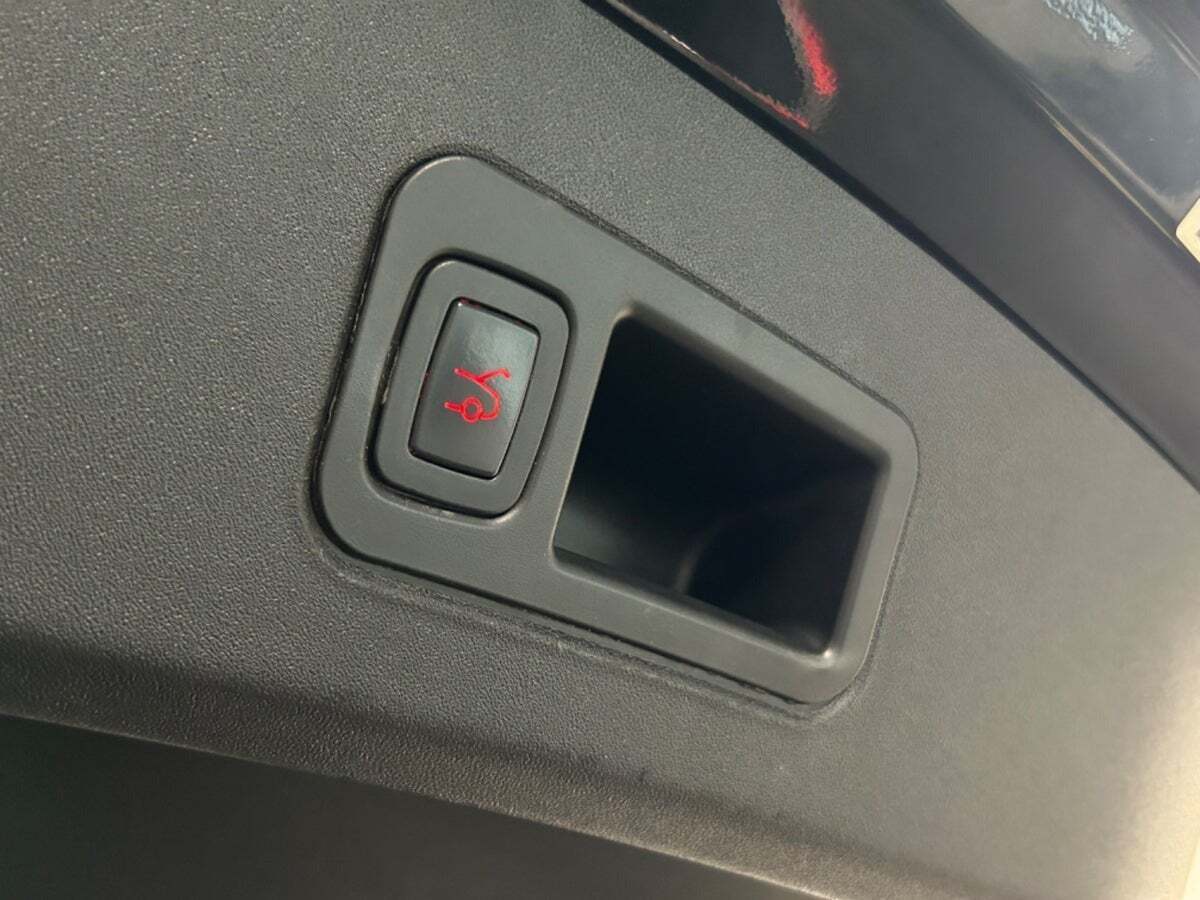 Grøn Tesla Model S fra 2014