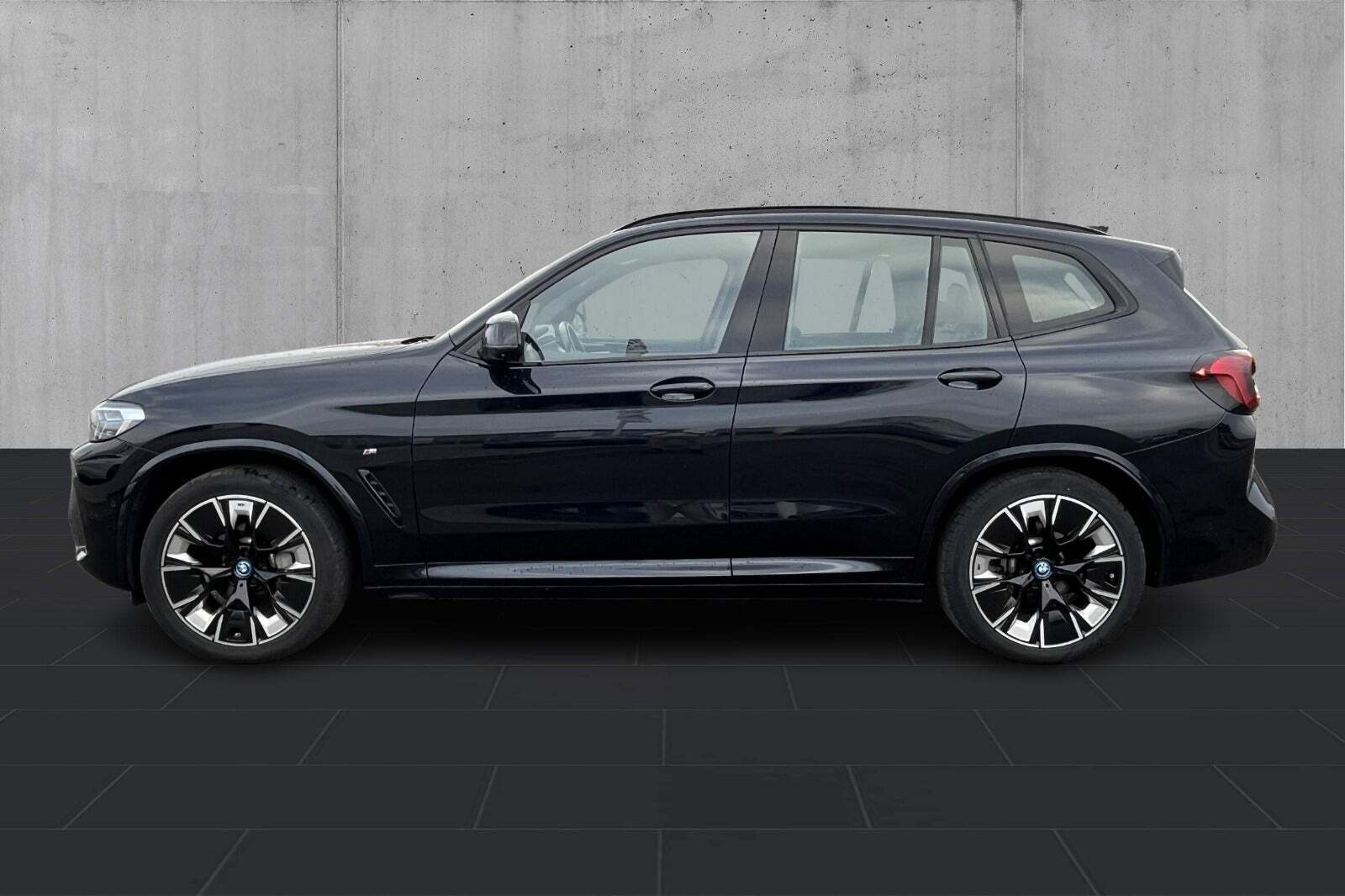 BMW iX3 Charged Plus M-Sport
