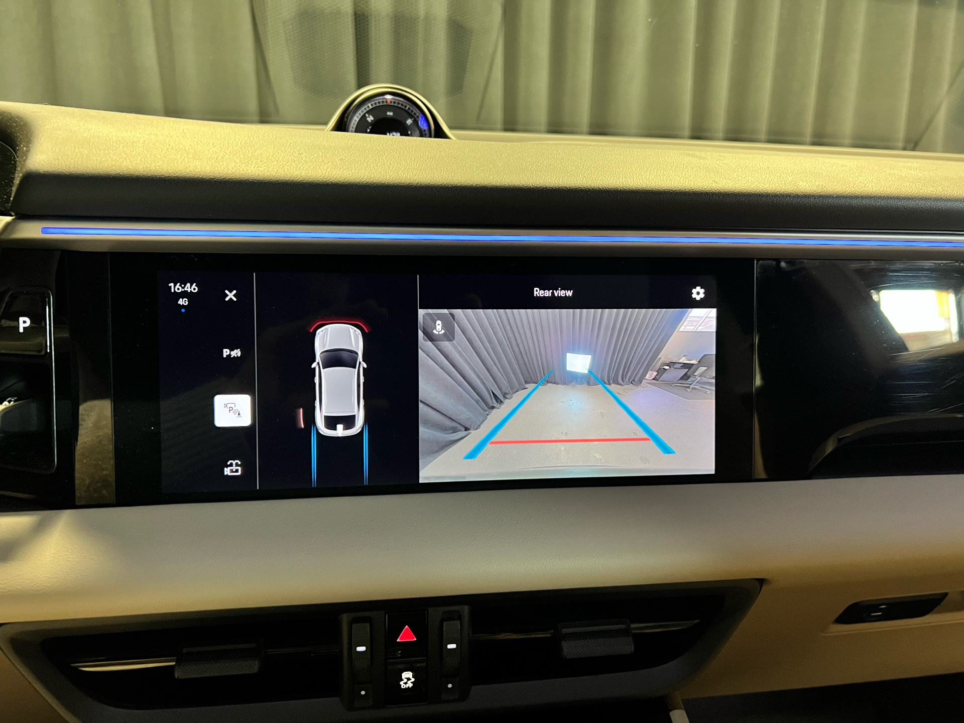 Grøn Porsche Macan fra 2024