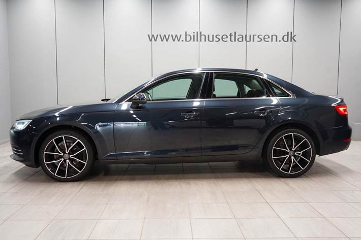 Blå Audi A4 fra 2016