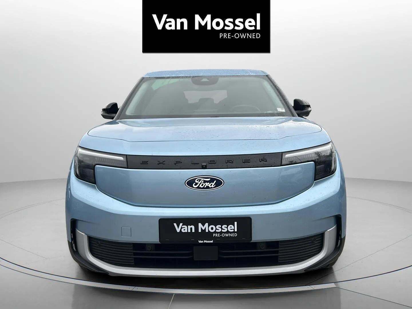 Ford Explorer 82 Select Extended Range