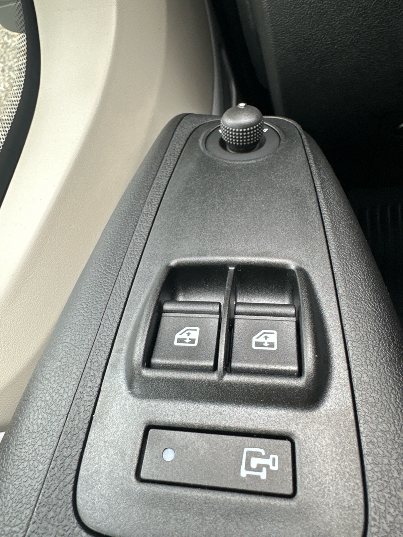 Beige Fiat Ducato fra 2025