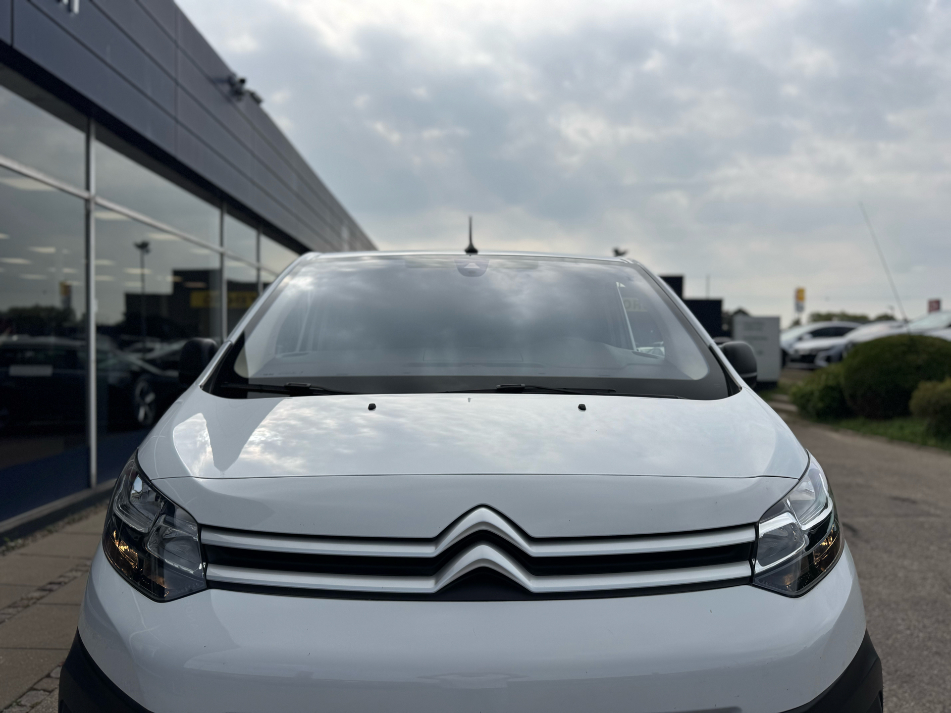 Hvid Citroën e-Jumpy fra 2023
