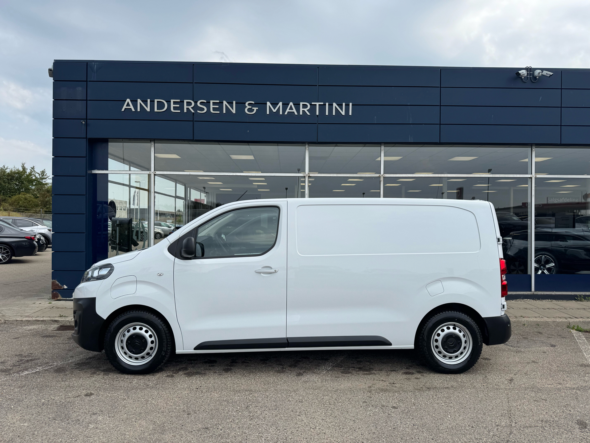 Hvid Citroën e-Jumpy fra 2023