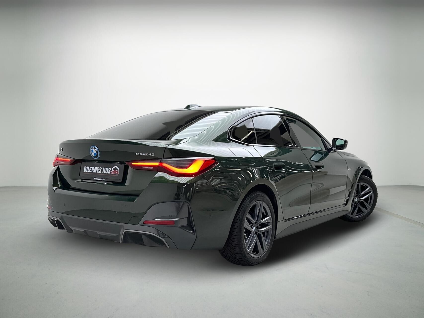 Grøn BMW i4 fra 2024