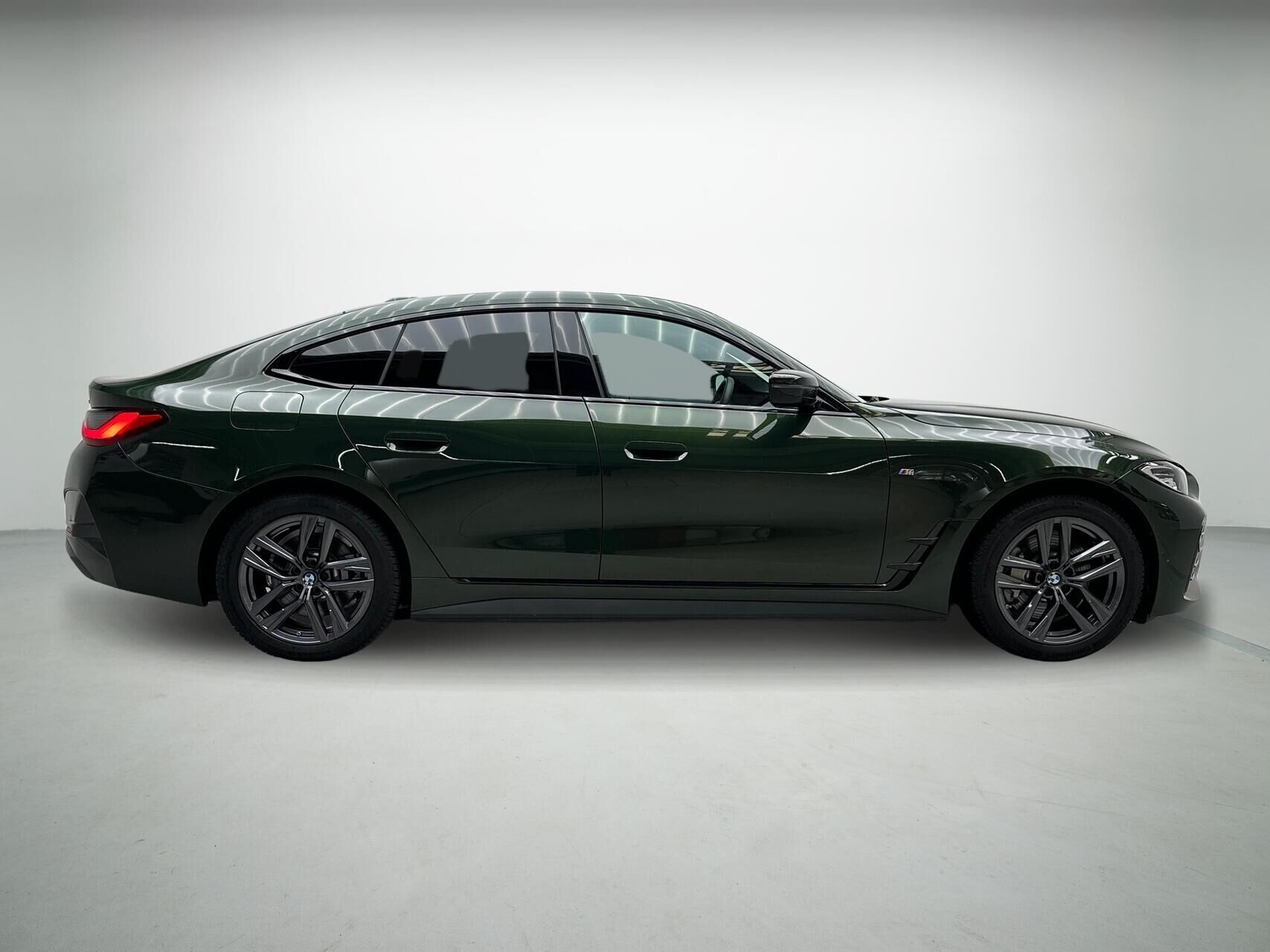 Grøn BMW i4 fra 2024