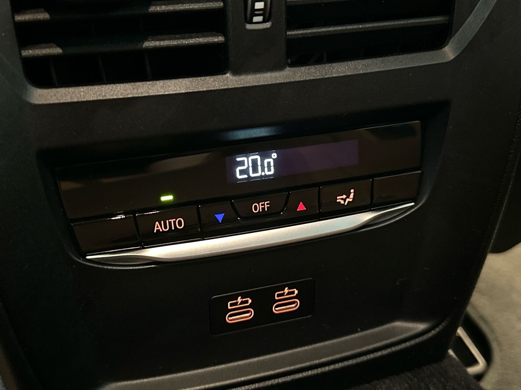 Grøn BMW i4 fra 2024