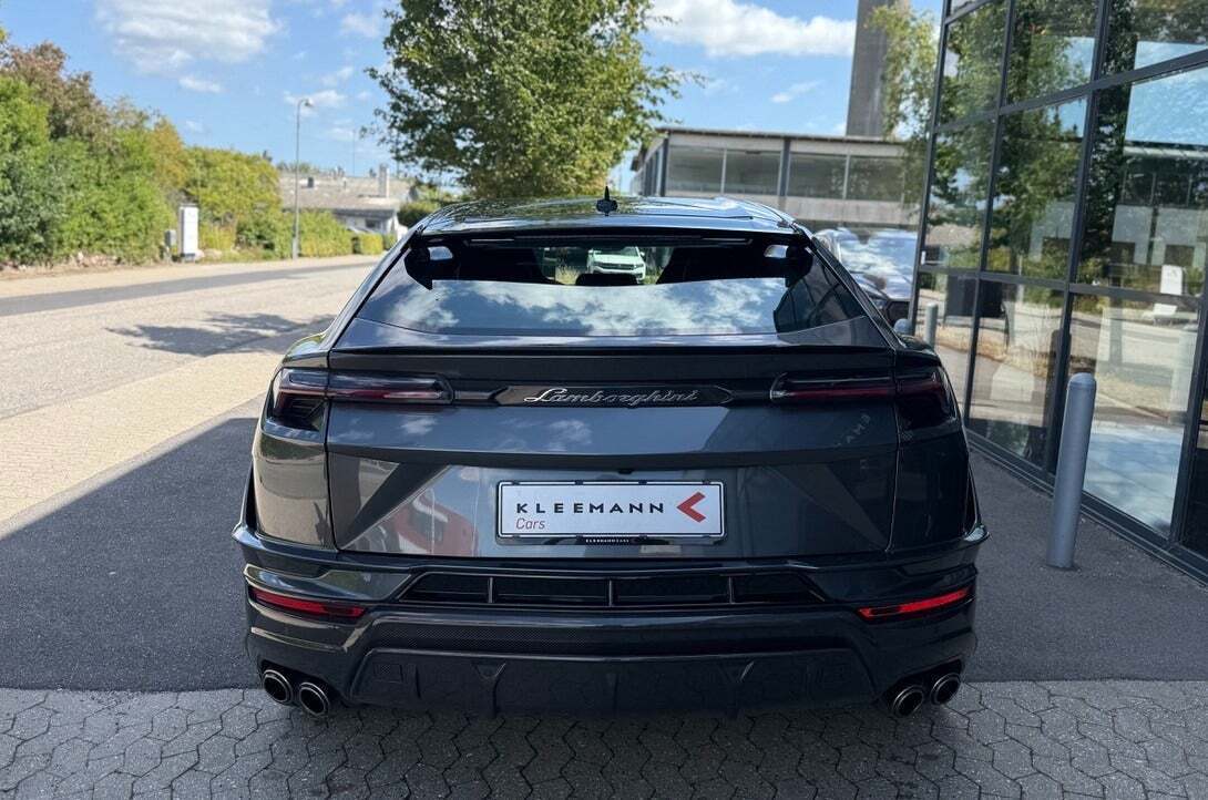 Lamborghini Urus 4,0 Performante Van