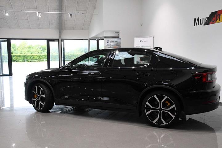 Sort Polestar 2 fra 2023