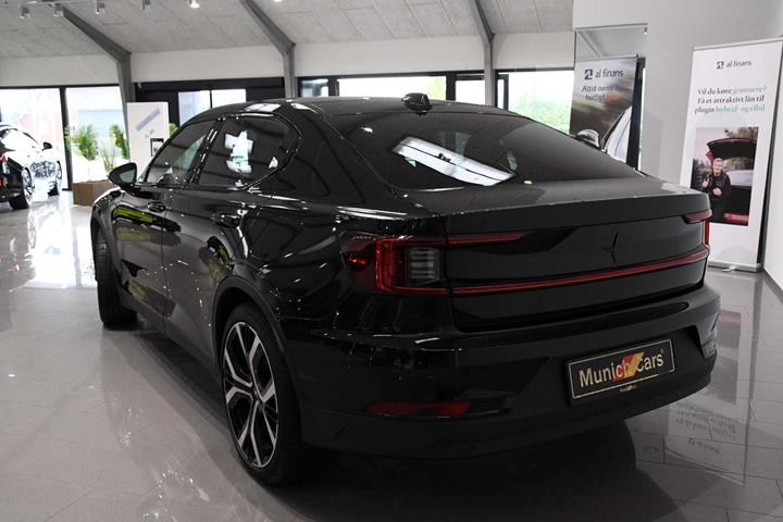 Sort Polestar 2 fra 2023