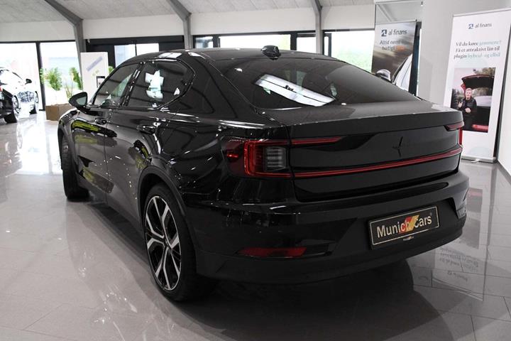 Sort Polestar 2 fra 2023
