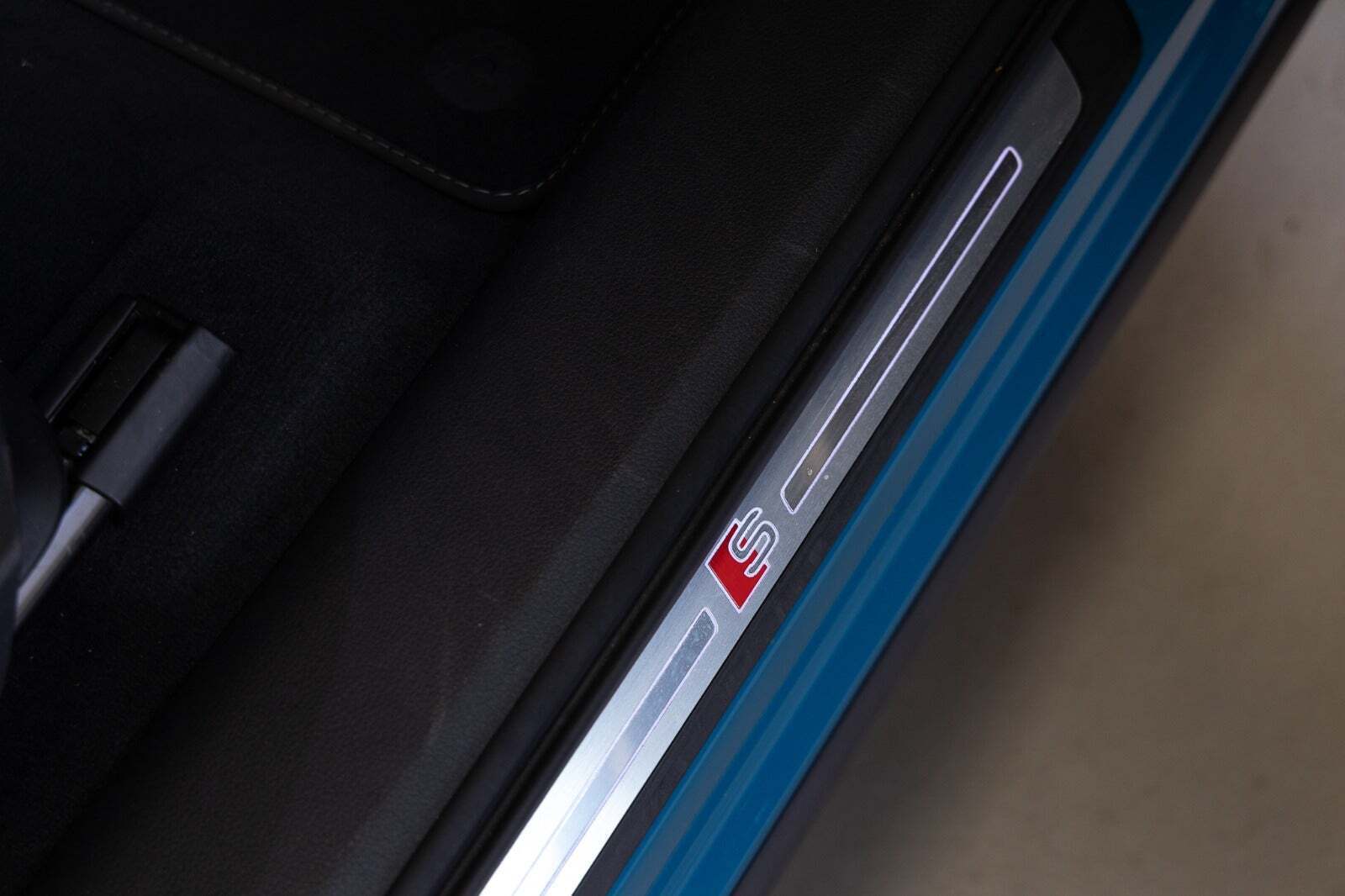 Blå Audi e-tron fra 2021