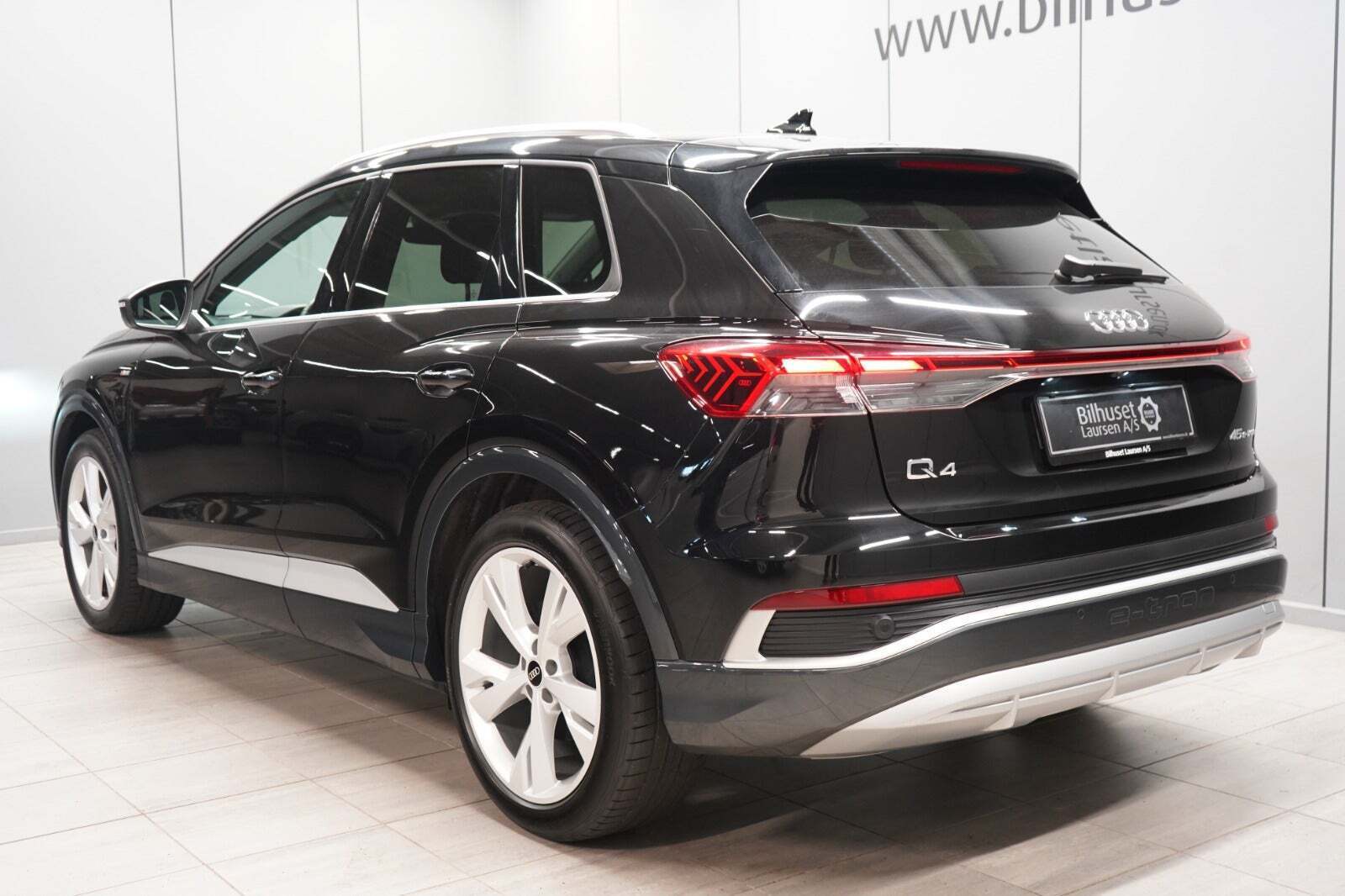 Sort Audi Q4 e-tron fra 2024