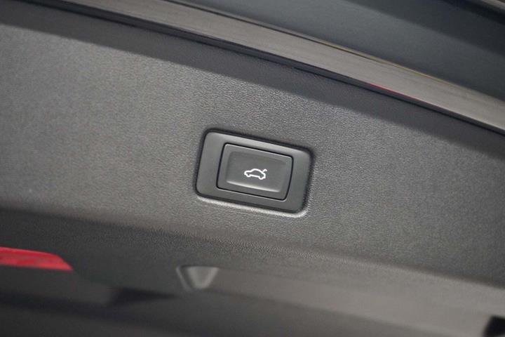 Sort Audi Q4 e-tron fra 2024