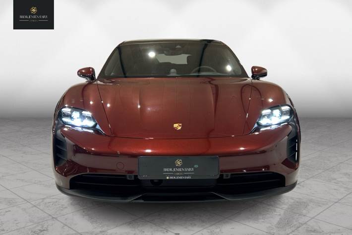 Rød Porsche Taycan fra 2022
