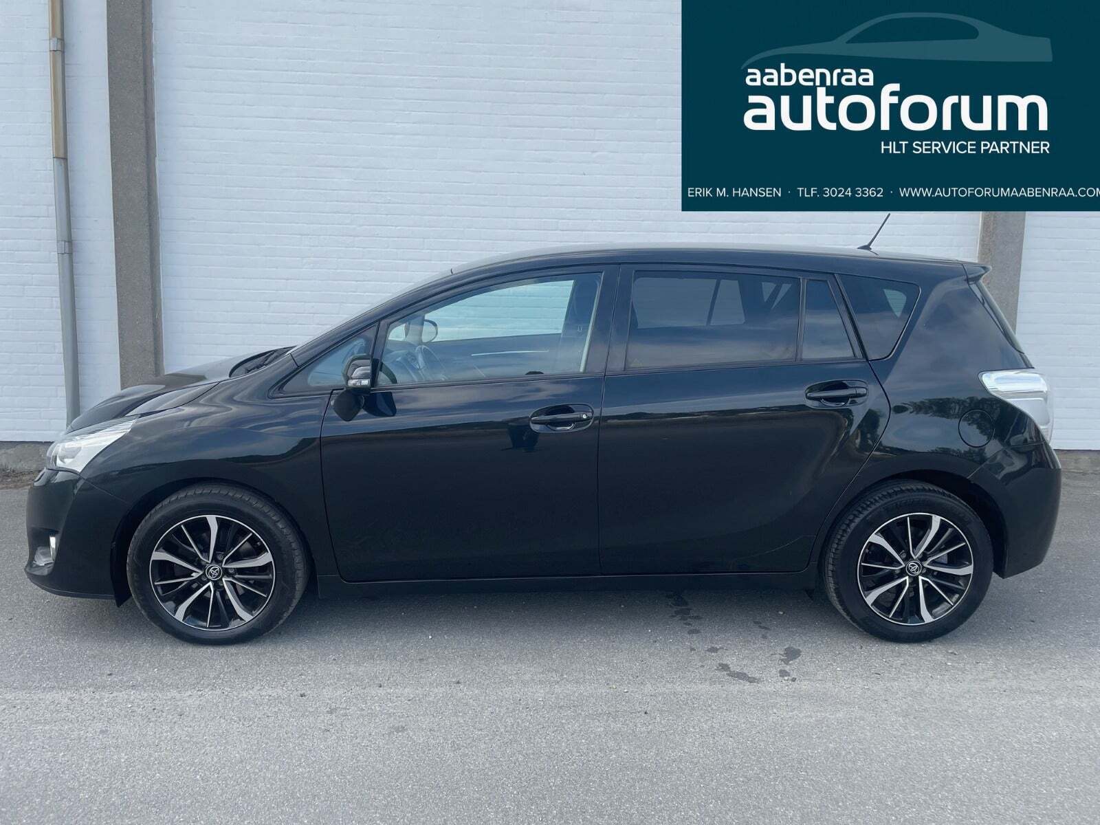 Sort Toyota Verso fra 2017