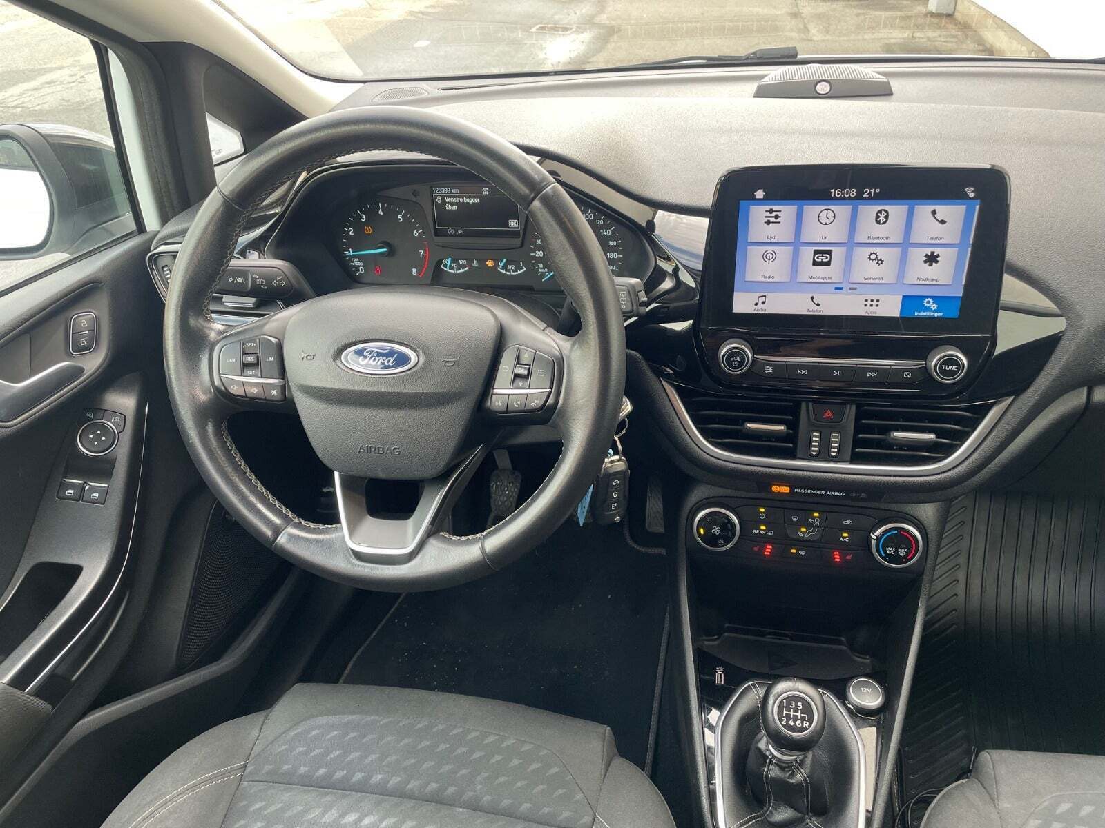 Hvid Ford Fiesta fra 2018