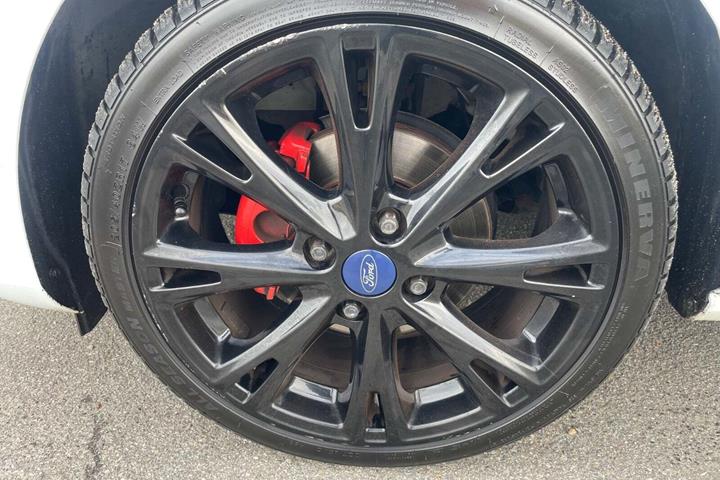 Hvid Ford Fiesta fra 2018