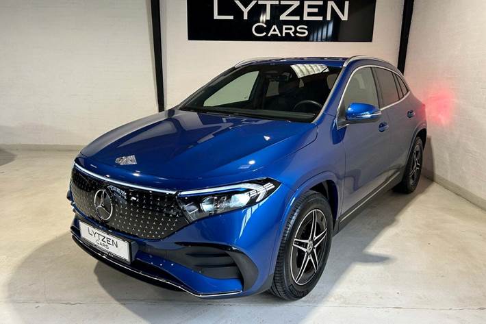 Blå Mercedes EQA350 fra 2024 set udefra