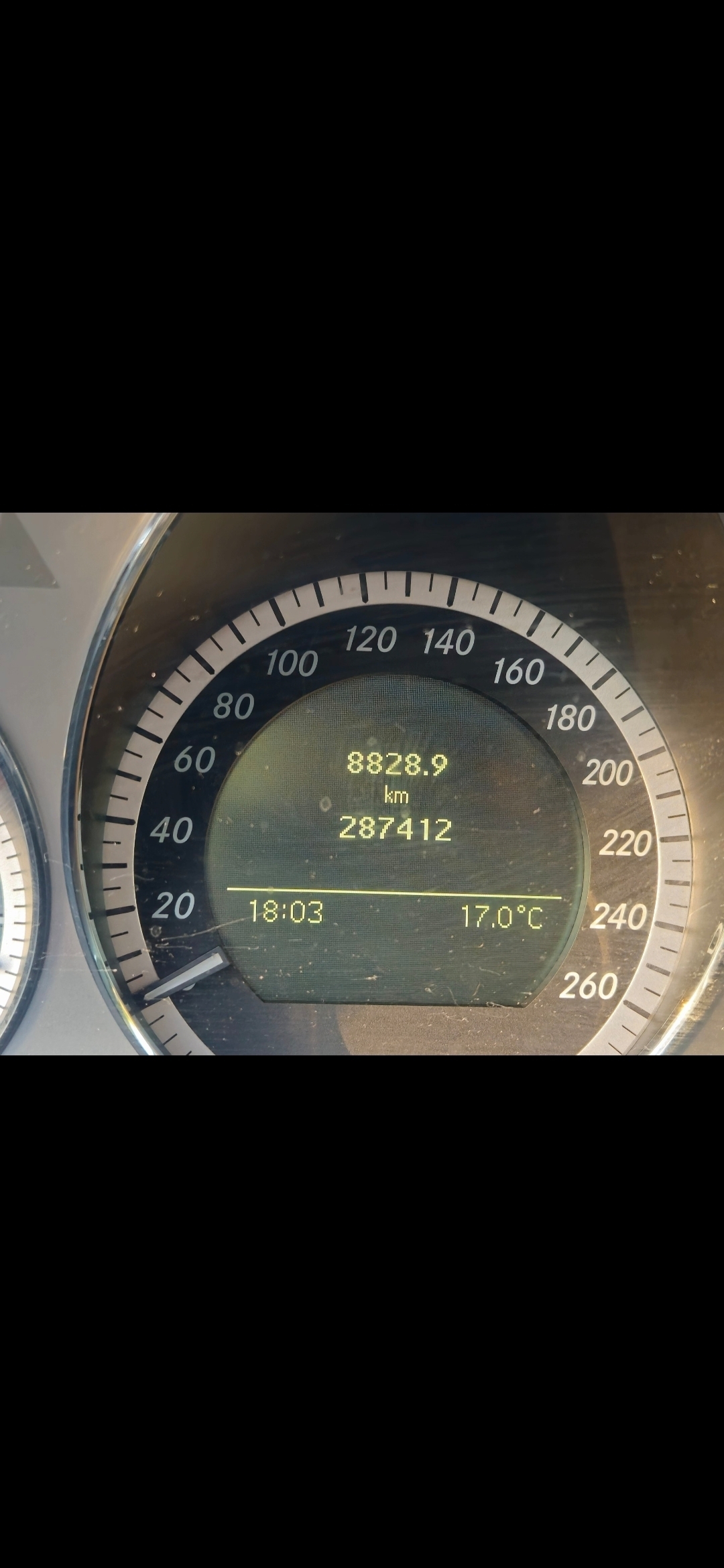 Grå Mercedes 200 fra 2010
