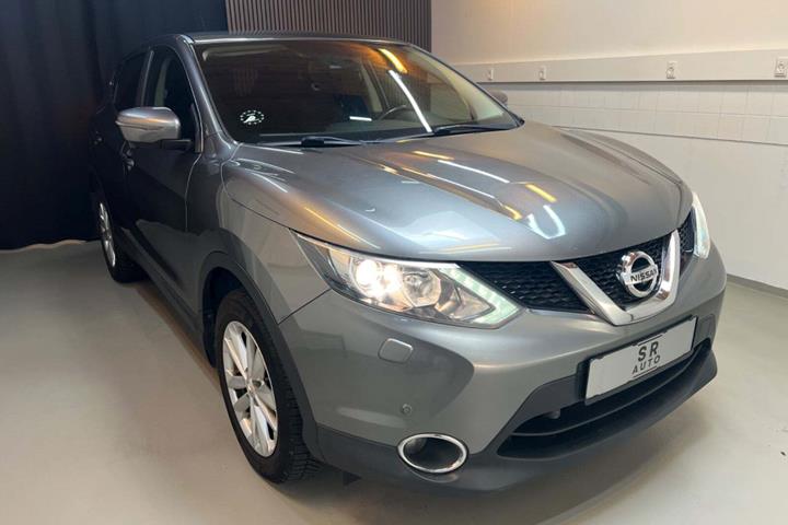 Grå Nissan Qashqai fra 2016