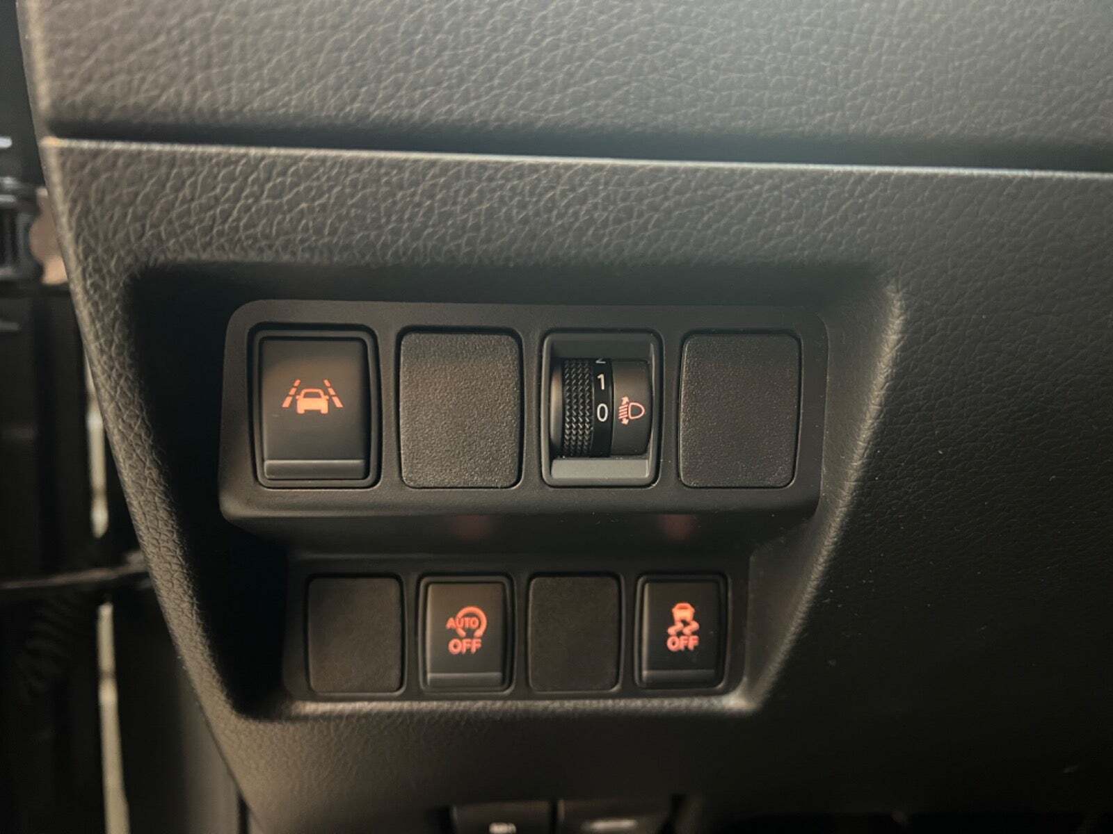 Grå Nissan Qashqai fra 2016