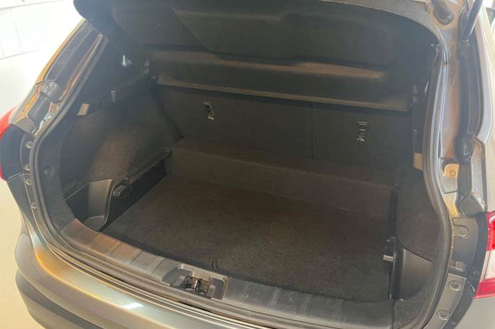Grå Nissan Qashqai fra 2016