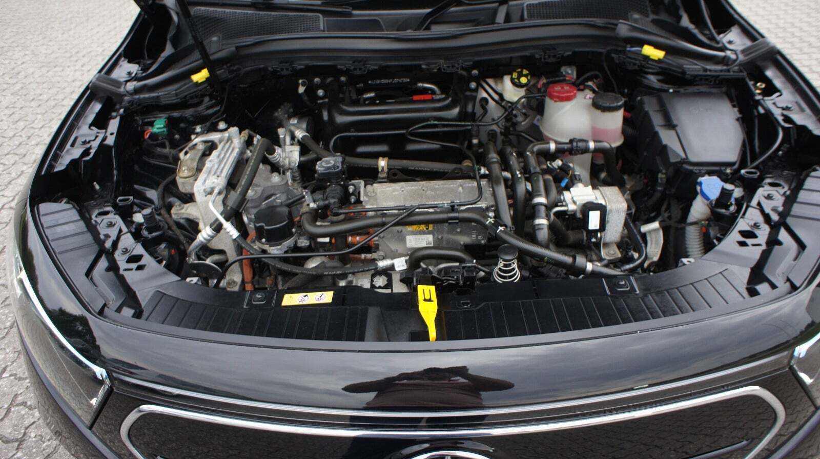 Sort Mercedes EQA250 fra 2023