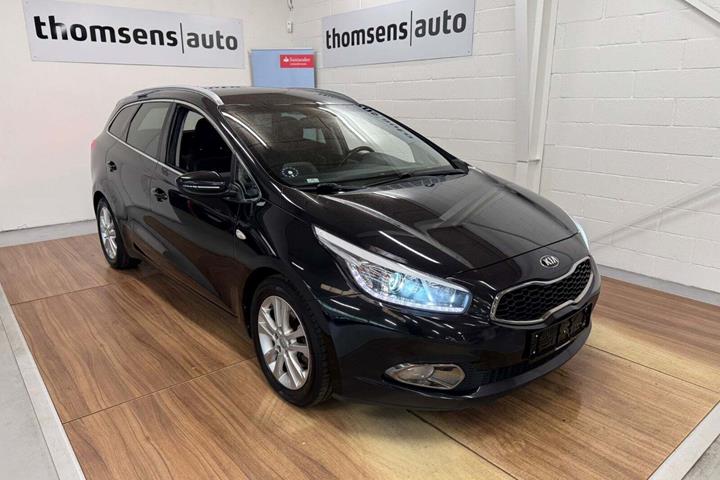 Sort Kia Ceed fra 2016 set udefra